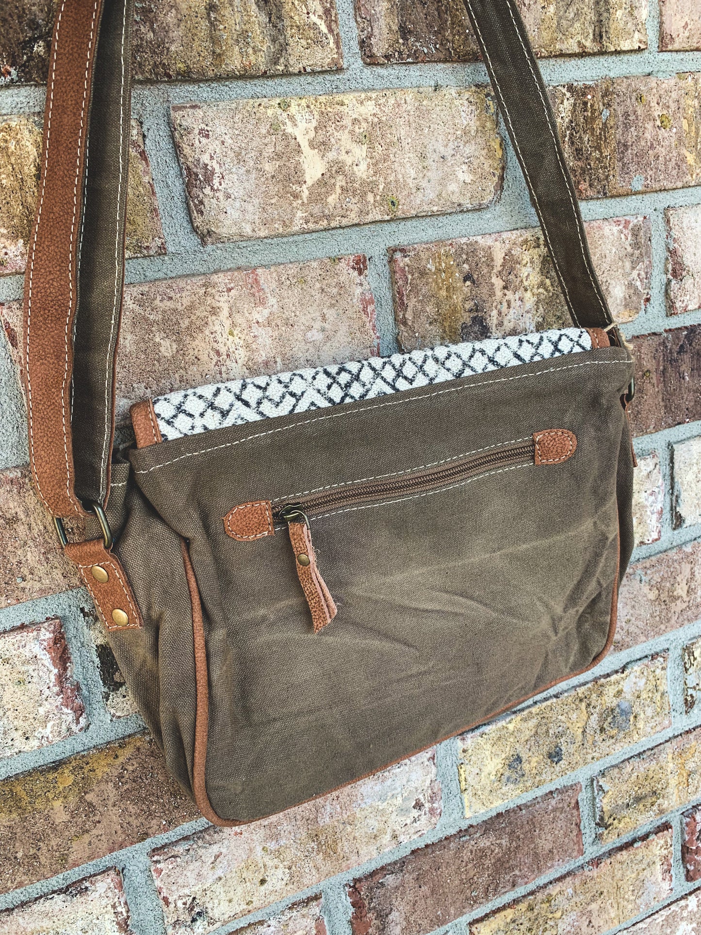 Recycled Rug With Cowhide Crossbody